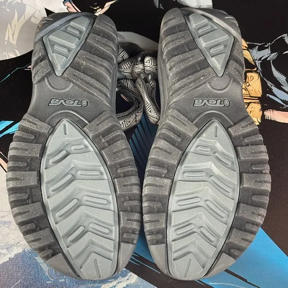 NEW Mens 11 Tevas Sandals Hurricane 4 1093379 Black Comfort Trail Hiking Shoes