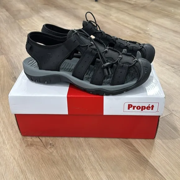 NEW Men’s Propét Kona Fisherman Sandals