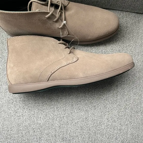 NEW Men's Tan Suede Shoes size 9.5