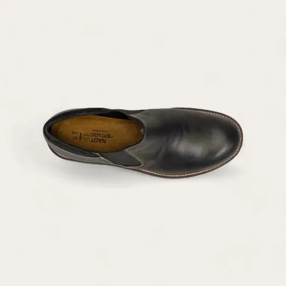 NEW NAOT men's director slip on shoes in black velvet nubuck black raven