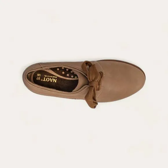 NEW NAOT women's blizzard oxford shoes - medium in bark nubuck