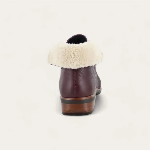 NEW NAOT women's pali booties in soft bordeaux leather