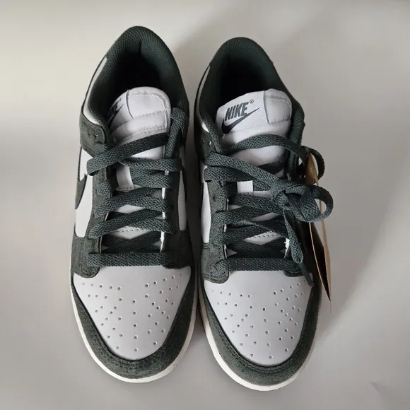 New Nike Dunk Low Sneakers Women’s 6 Photon Dust Vintage Green Sail Top Swoos