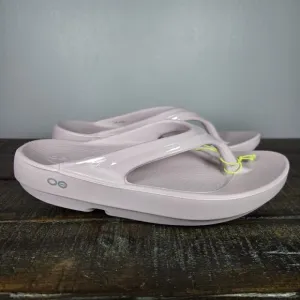 NEW Oofos Oolala Luxe Womens Size 7 Recovery Flip Flop Sandals Stardust Pink