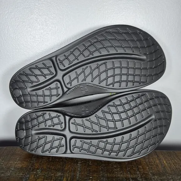 NEW Oofos Oolala Womens Size 8 Recovery Slip-On Comfort Flip Flops Sandals Black
