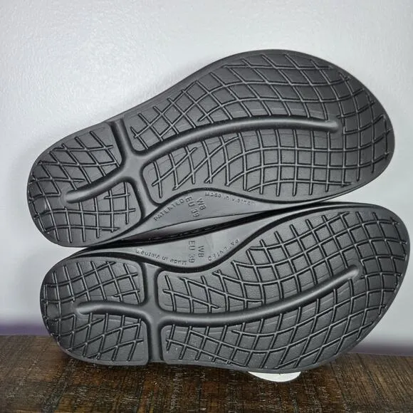 NEW Oofos Oomega Oolala Womens Size 8 Recovery Slip-On Flip Flop Sandals Black