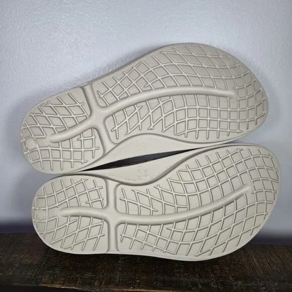 NEW Oofos Oomega Oolala Womens Size 8 Recovery Slip-On Flip Flop Sandals Nomad