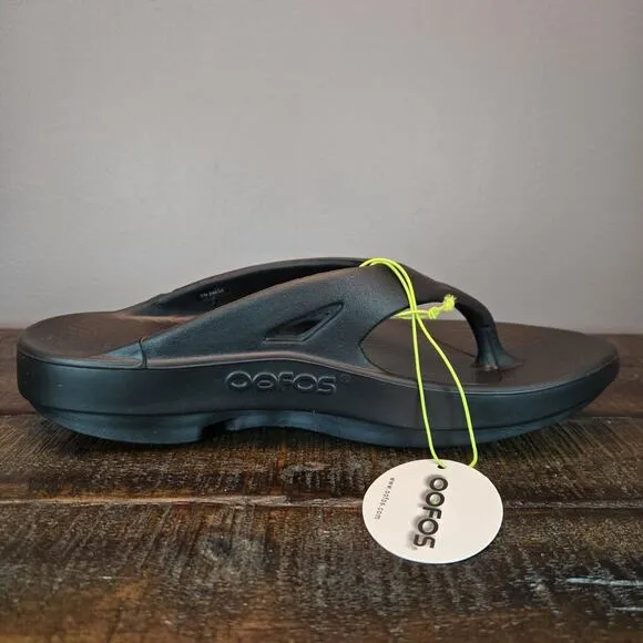 NEW Oofos Ooriginal Mens Size 10 Recovery Slip-On Flip Flops Beach Sandals Black
