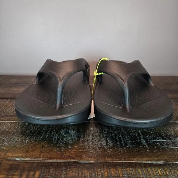 NEW Oofos Ooriginal Mens Size 10 Recovery Slip-On Flip Flops Beach Sandals Black