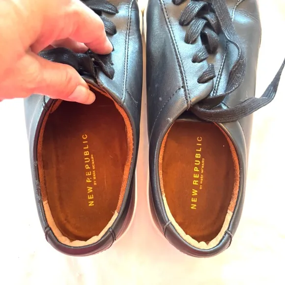 New Republic by Mark Mcnairy Kurt black leather shoes SZ 8.5 Worn 1X