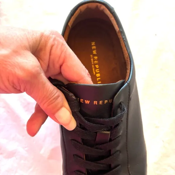 New Republic by Mark Mcnairy Kurt black leather shoes SZ 8.5 Worn 1X