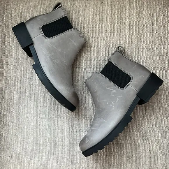 NEW Sorel Emelie II Waterproof Chelsea Boot Gray Size 7