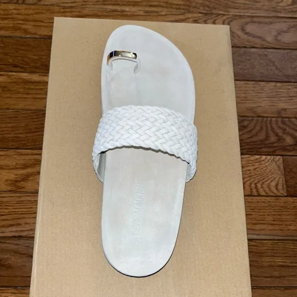 NEW Steve Madden Sonoma Toe Loop Sandals Bone White Leather Women’s Size 7