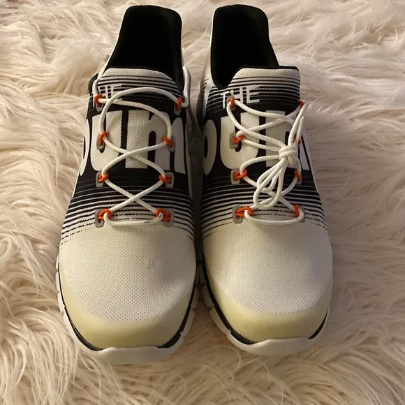 New THE PUMP REEBOK athletic shoes
