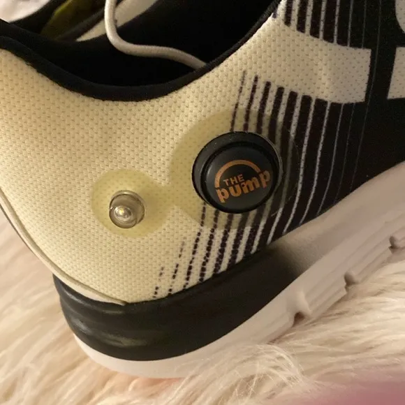 New THE PUMP REEBOK athletic shoes