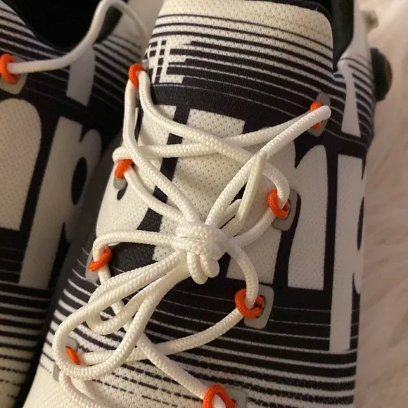 New THE PUMP REEBOK athletic shoes