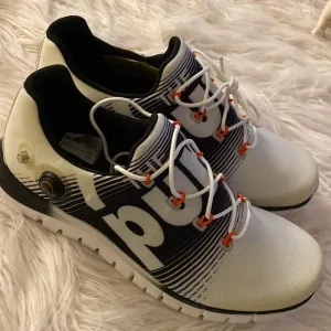 New THE PUMP REEBOK athletic shoes