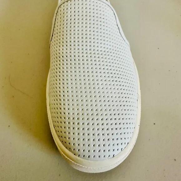 NEW VINCE BLAIR PERFORATED LEATHER SLIP-ON SNEAKERS WHITE