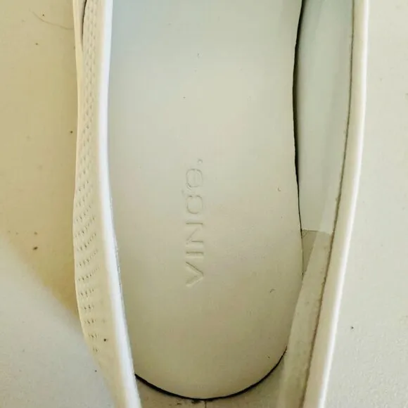 NEW VINCE BLAIR PERFORATED LEATHER SLIP-ON SNEAKERS WHITE