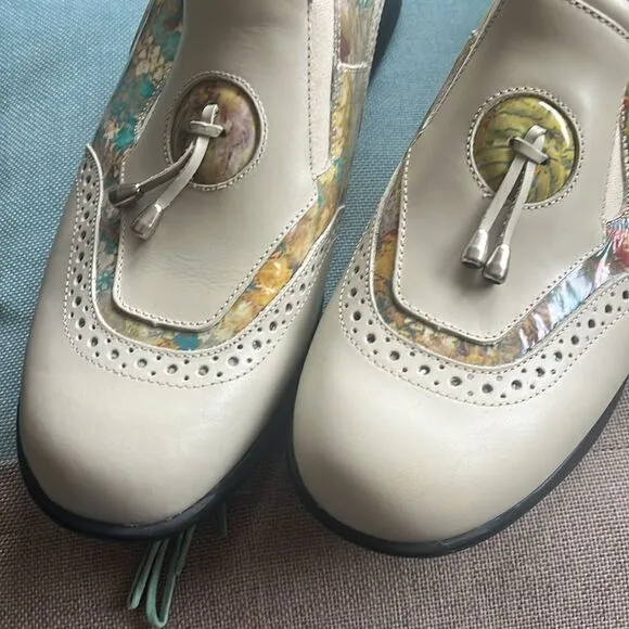 NEW WITHOUT BOX WOMEN’S SIZE 10 SANDBAGGERS MADISON II FLORAL GOLF SHOES