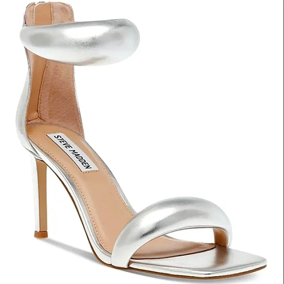 New w/o Box Steve Madden Partay Silver Metallic Puffy Strap Open-Toe Sandal Sz 7