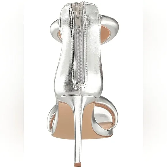 New w/o Box Steve Madden Partay Silver Metallic Puffy Strap Open-Toe Sandal Sz 7