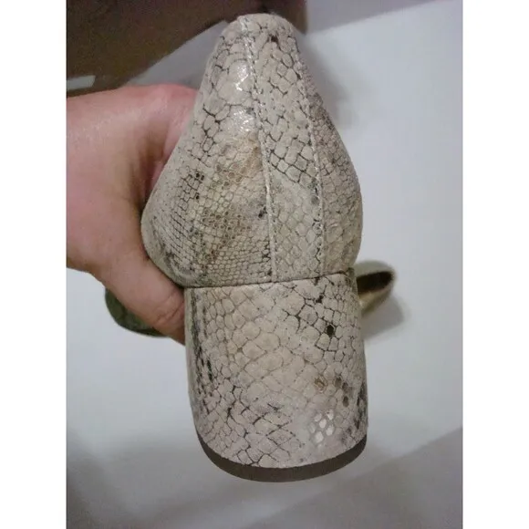 New Womens 9 Vionic Carmel Oatmeal Leather Snake Beige Black Shoes NIB Pump