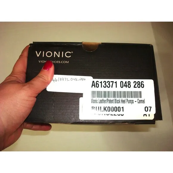New Womens 9 Vionic Carmel Oatmeal Leather Snake Beige Black Shoes NIB Pump