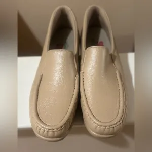 New Women’s SAS Tripad Comfort Beige Taupe Shoes Loafers Comfort  Walking 9 N.
