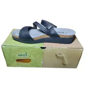 NIB Naot Sandals