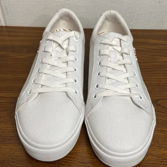 NIB‎ Taos Women's Plim Soul White Low Top Lace up Sneakers Size 11W #PLS-13644