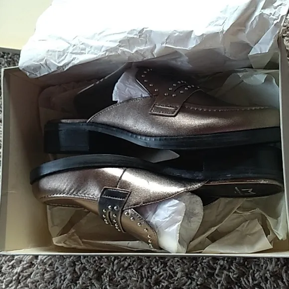 NIB Women's Marc Fisher pewter leather Vanecha slide shoes size 7
