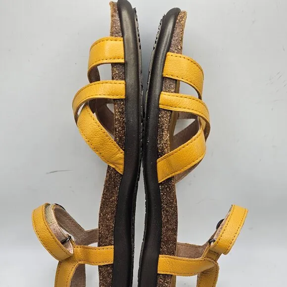 NIB Women's  Naot Patricia Leather Sandals Marigold EU 41 US 10-10.5
