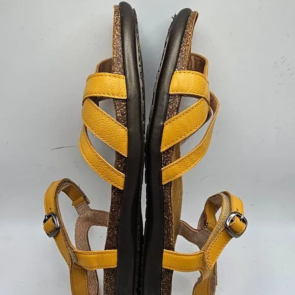 NIB Women's  Naot Patricia Leather Sandals Marigold EU 41 US 10-10.5