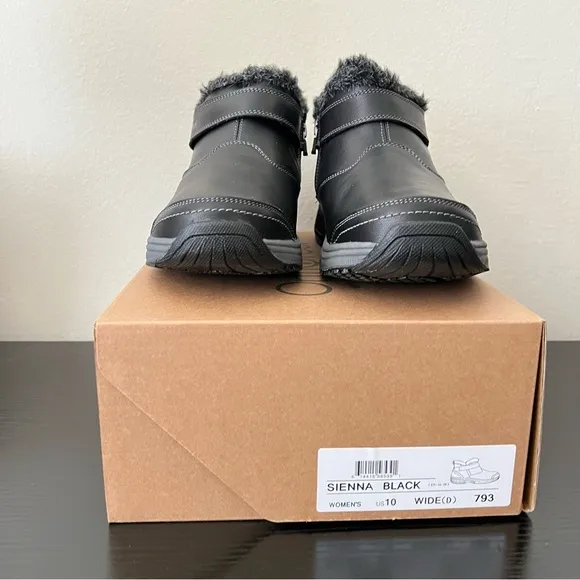 NIB/NWT Orthofeet Siena boots - size 10W