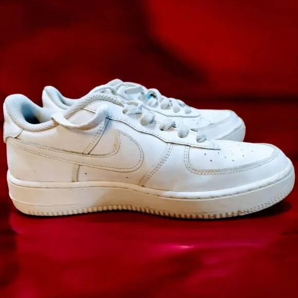NIKE AIR FORCE 1 LOW LE YOUTH 7Y DH2920-111 LEATHER  CHRISTMAS GIFT UNISEX