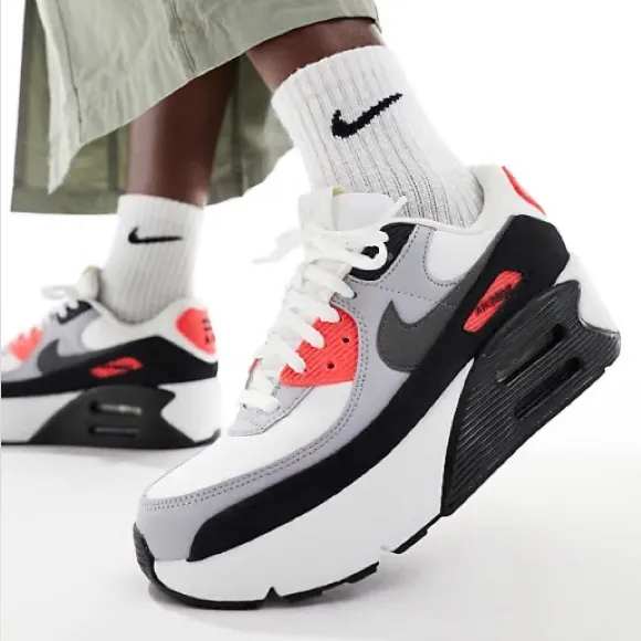 Nike Air Max 90 LV8 Platform Sneaker in Summit White Smoke Grey-Black Size 8 NEW