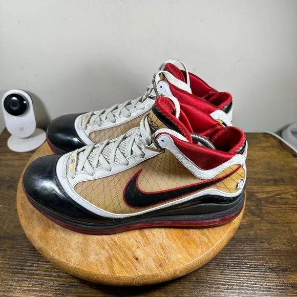 Nike Air Max LeBron 7‎ White Black Red Mens Size 12 Shoes 375664-102