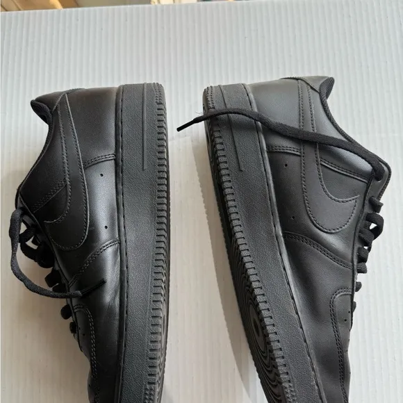 Nike Air Men's Size 10.5