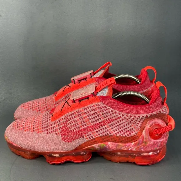 Nike Air VaporMax 2020 Flyknit 'Team Red' athletic sneaker shoes men’s size 10.5