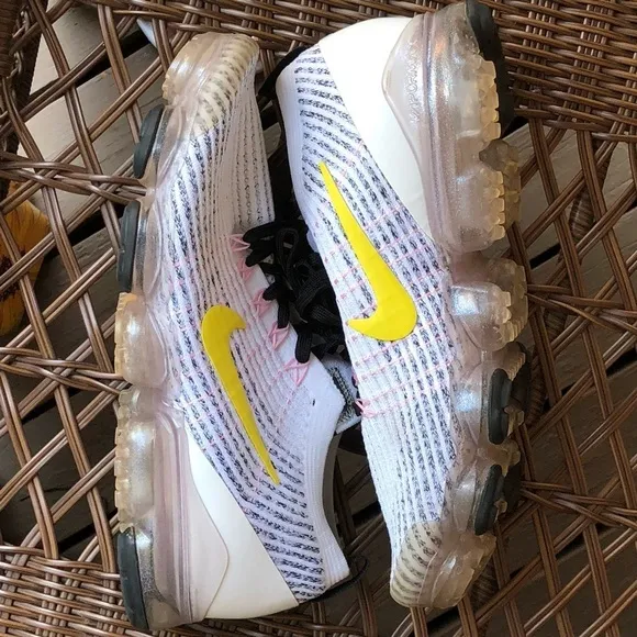 Nike Air VaporMax Flyknit 3 'White Dynamic Yellow' AJ6900-103 size 9.5