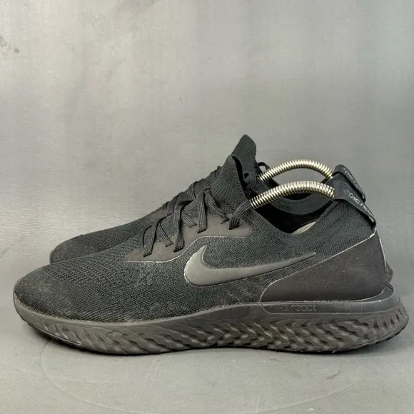Nike Epic React Flyknit Triple Black athletic sneaker shoes men’s size 11