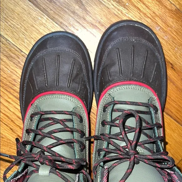 Nike Green and Black High-Top Boots with Rugged Design