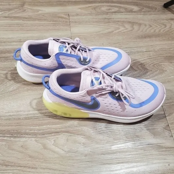 NIKE Joyride Flyknit Running Shoes women's size 8.5 new!!!