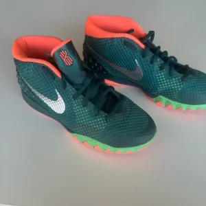 Nike Kids' Green and Orange Basketball Shoes