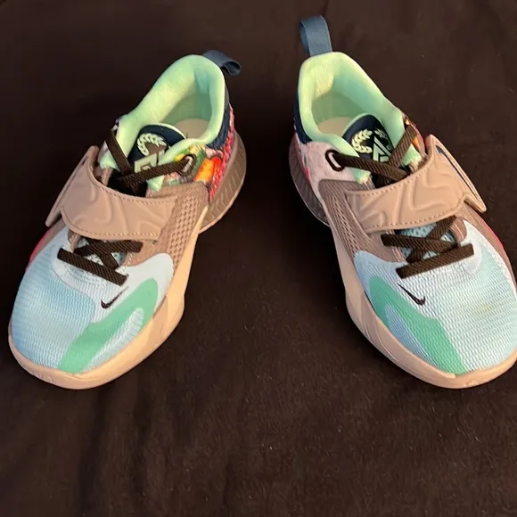 Nike kids shoes