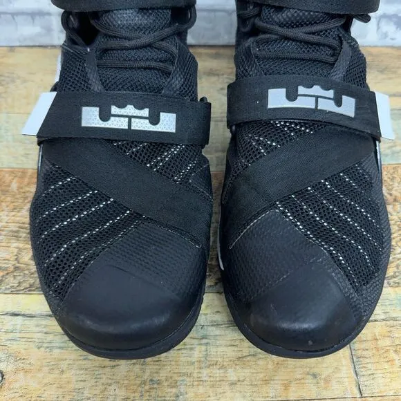 Nike LeBron Soldier 9 Black White Basketball‎ Shoes 749498-001 Mens Size 12