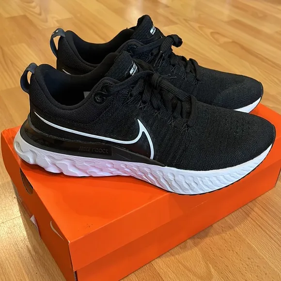 Nike Men's React Infinity Run Flyknit 2 Running Shoes Black