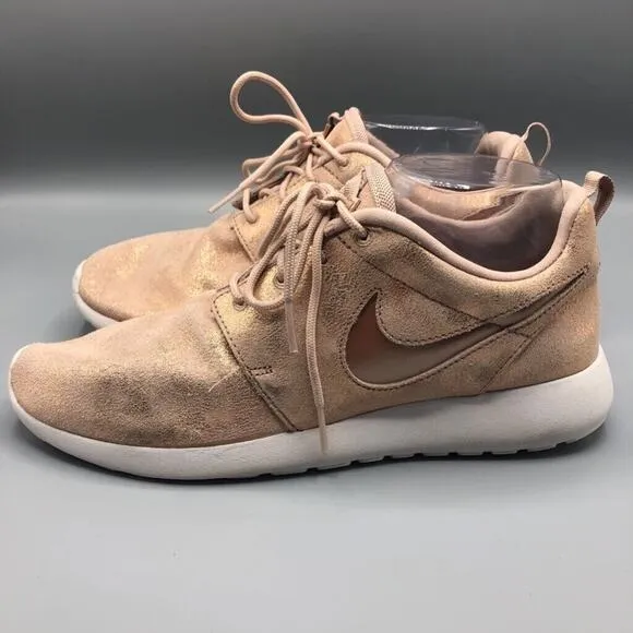 Nike Shoes Womens 9 Roshe One Running Pink White 833928-900 Low Top Lace Up