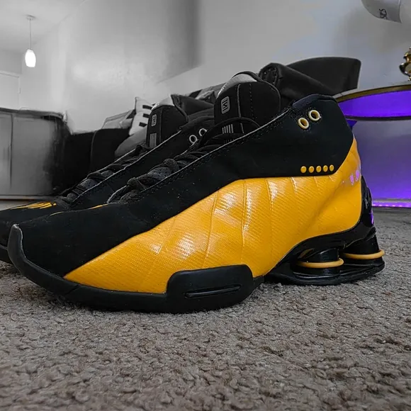 Nike Shox BB4 Black University Gold Men's Sneakers Size 8.5